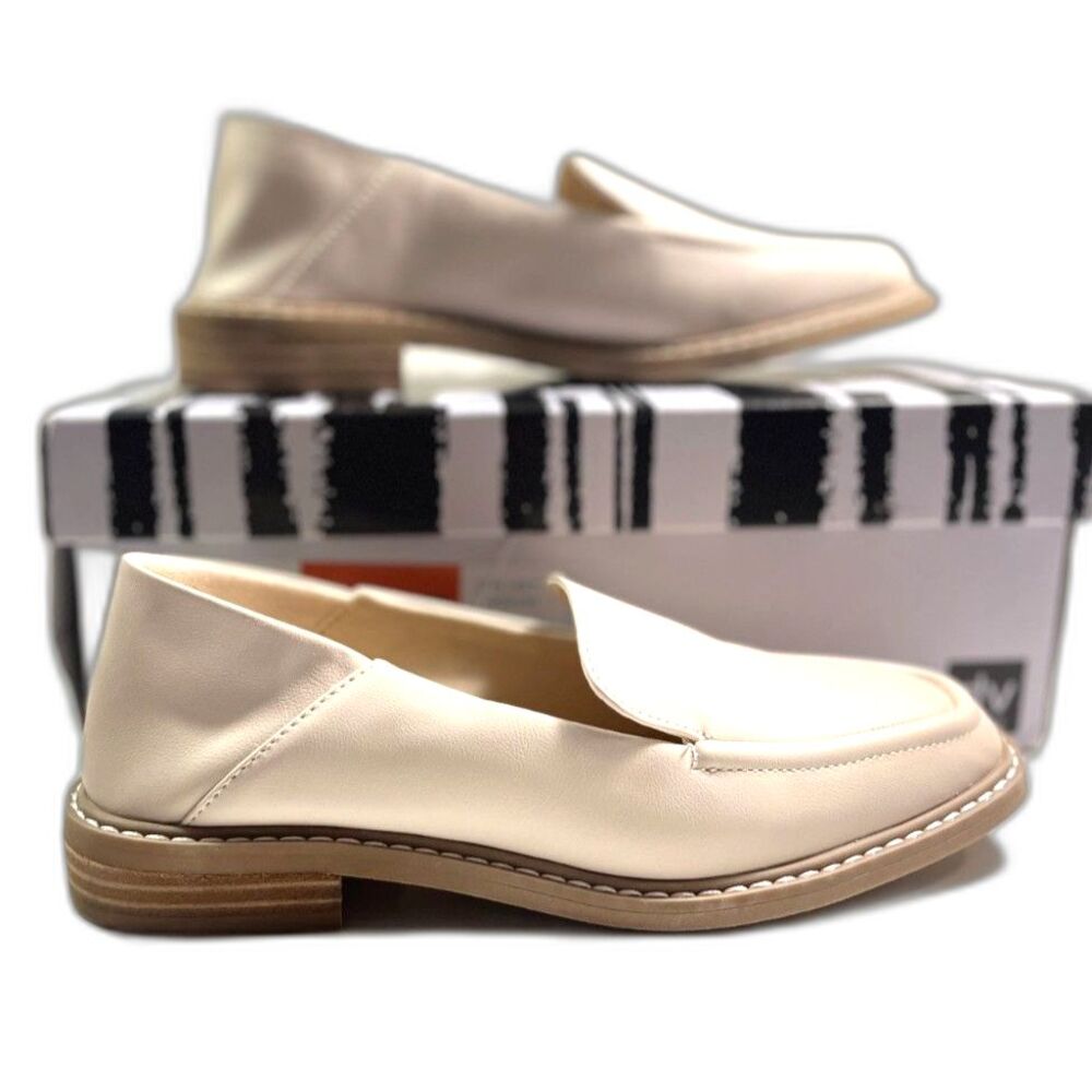 New Women's DV By Dolce Vita Ivory Moccasins SZ 6.5